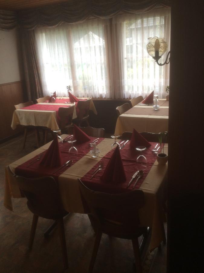 Hotel Restaurant Felsenburg à Kandergrund Extérieur photo