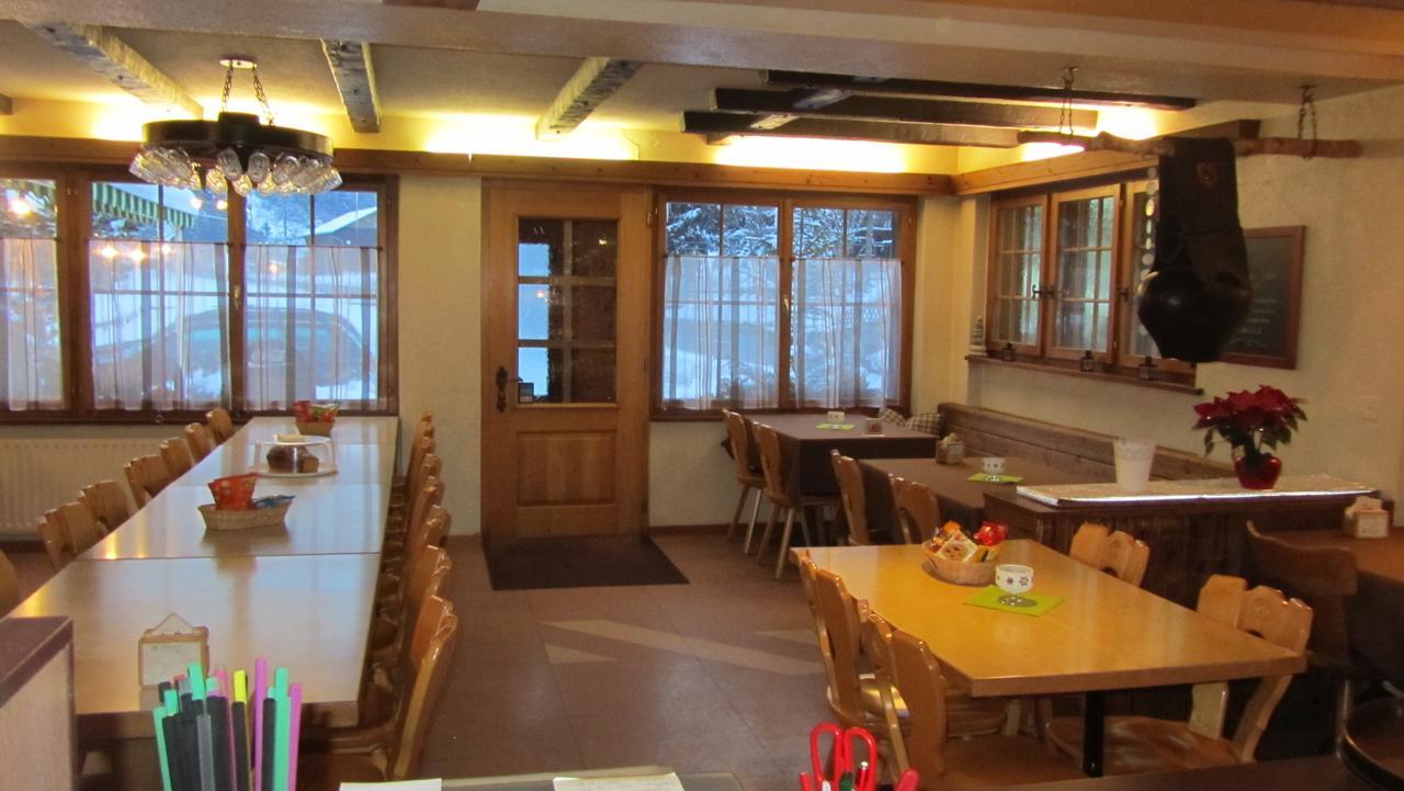 Hotel Restaurant Felsenburg à Kandergrund Extérieur photo