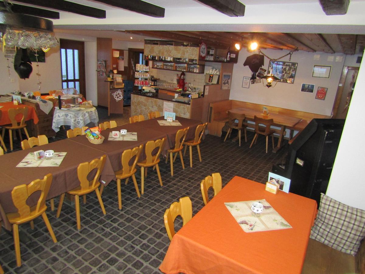 Hotel Restaurant Felsenburg à Kandergrund Extérieur photo